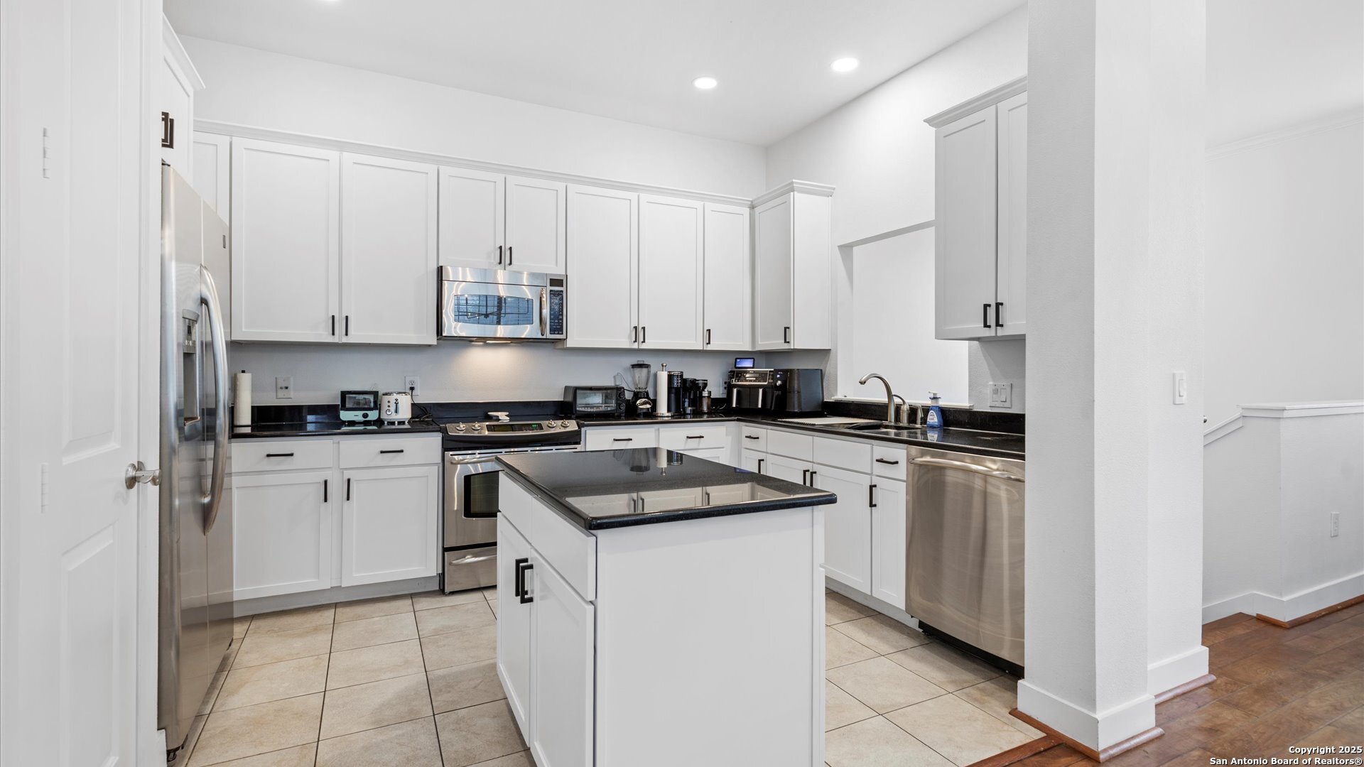 7342 Oak Manor San Antonio TX 78229