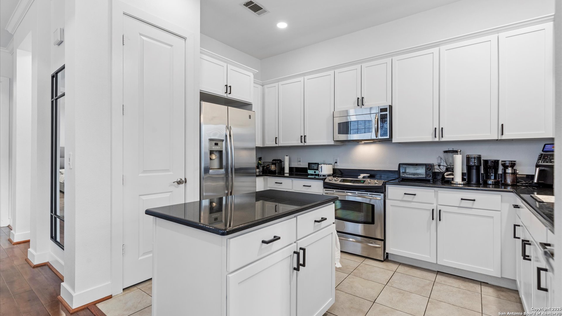 7342 Oak Manor San Antonio TX 78229