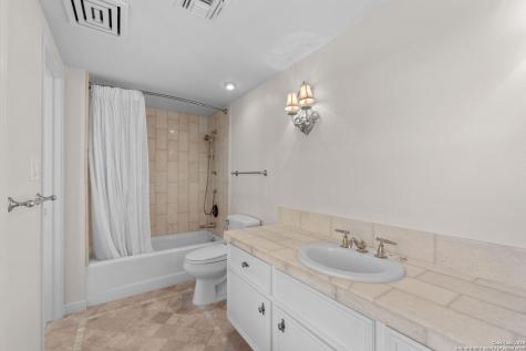 110 Kennedy Avenue Alamo Heights TX 78209