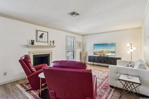 2611 Eisenhauer San Antonio TX 78209