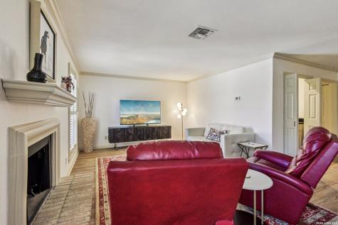 2611 Eisenhauer San Antonio TX 78209