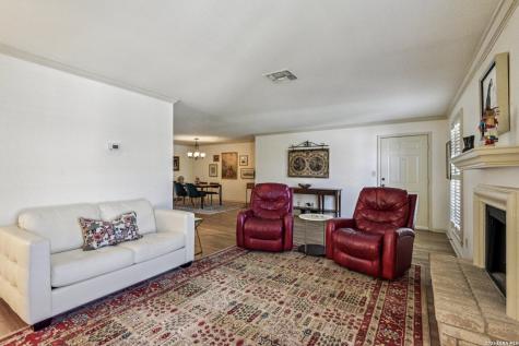 2611 Eisenhauer San Antonio TX 78209