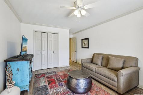 2611 Eisenhauer San Antonio TX 78209