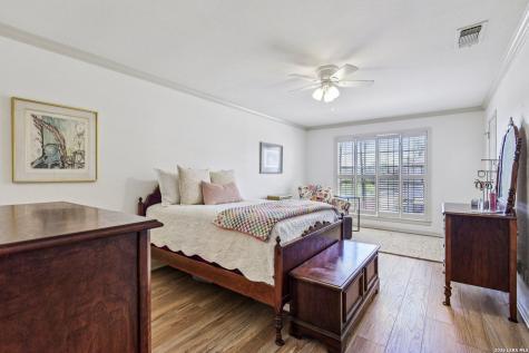 2611 Eisenhauer San Antonio TX 78209