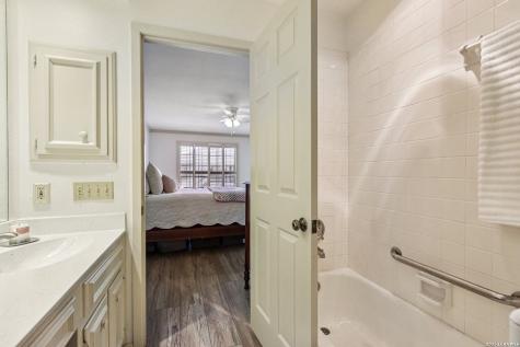 2611 Eisenhauer San Antonio TX 78209