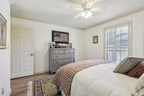 2611 Eisenhauer San Antonio TX 78209