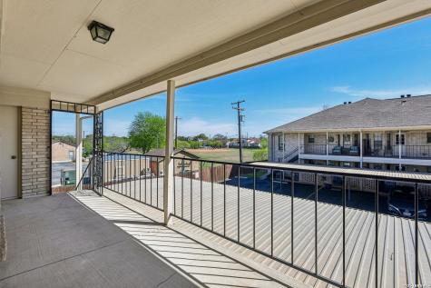 2611 Eisenhauer San Antonio TX 78209