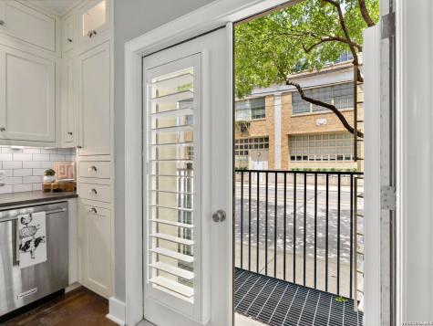 221 Lexington Avenue San Antonio TX 78215