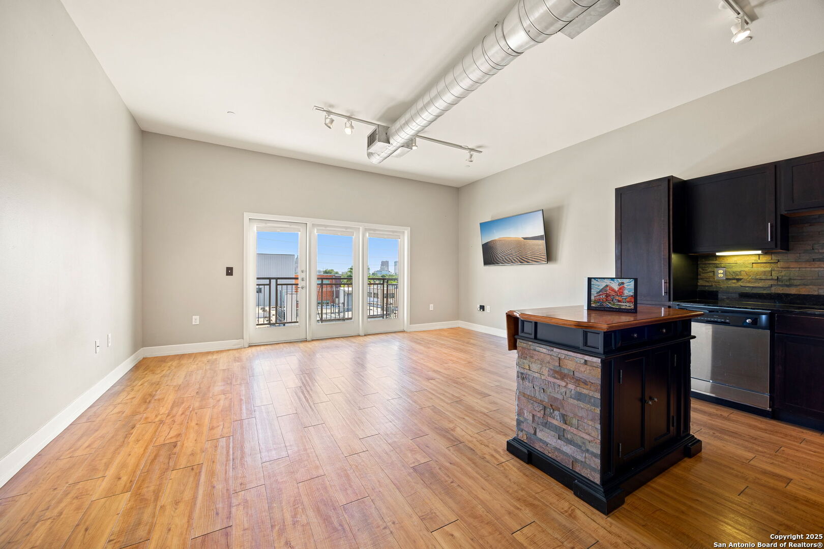 1401 S Flores Street San Antonio TX 78204