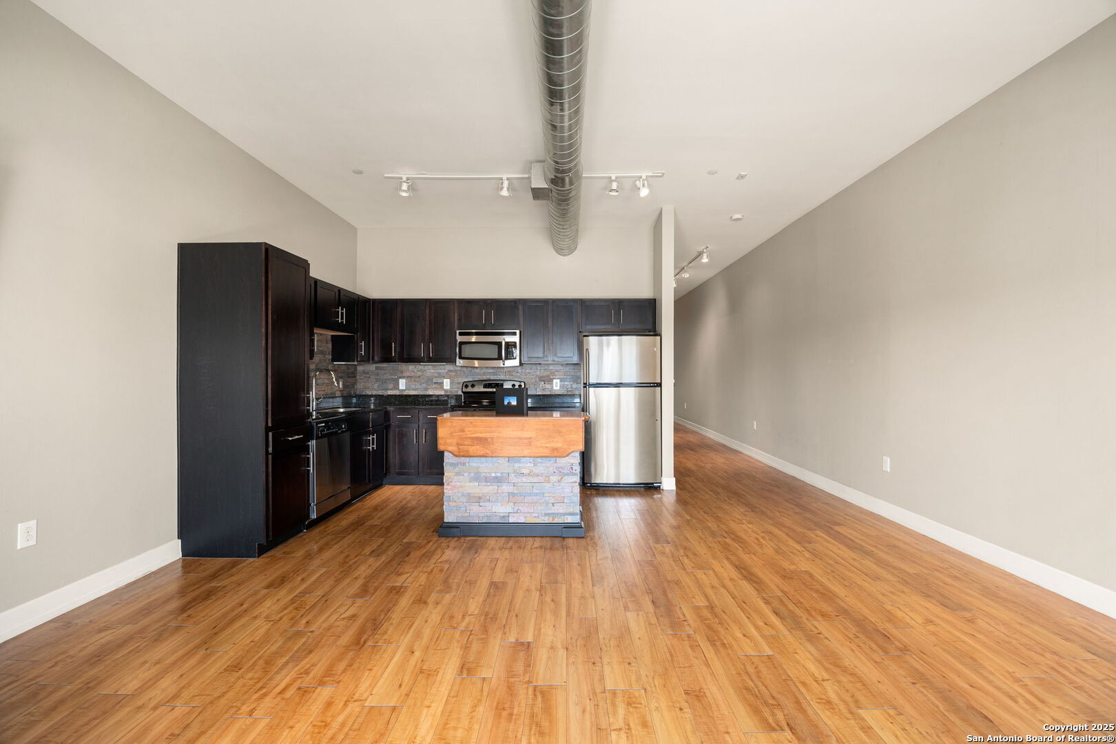 1401 S Flores Street San Antonio TX 78204