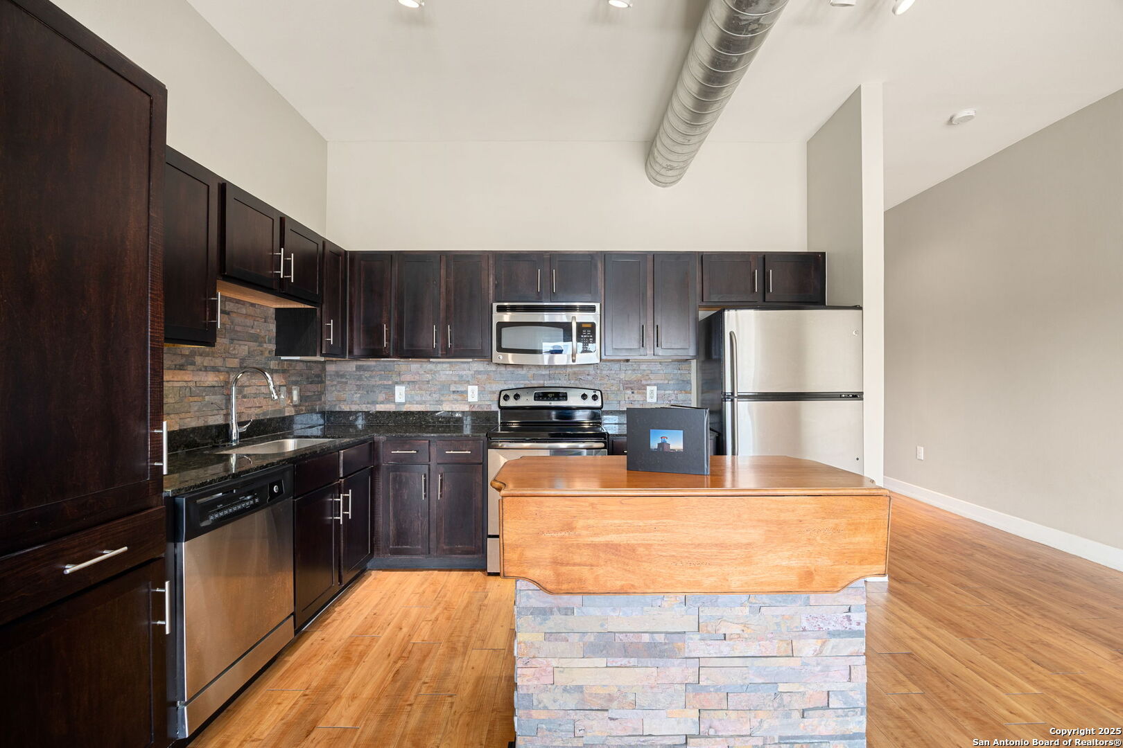 1401 S Flores Street San Antonio TX 78204