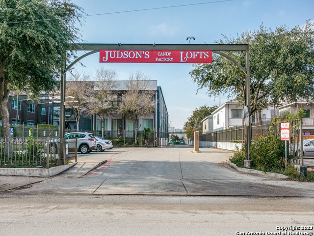 831 S Flores San Antonio TX 78204