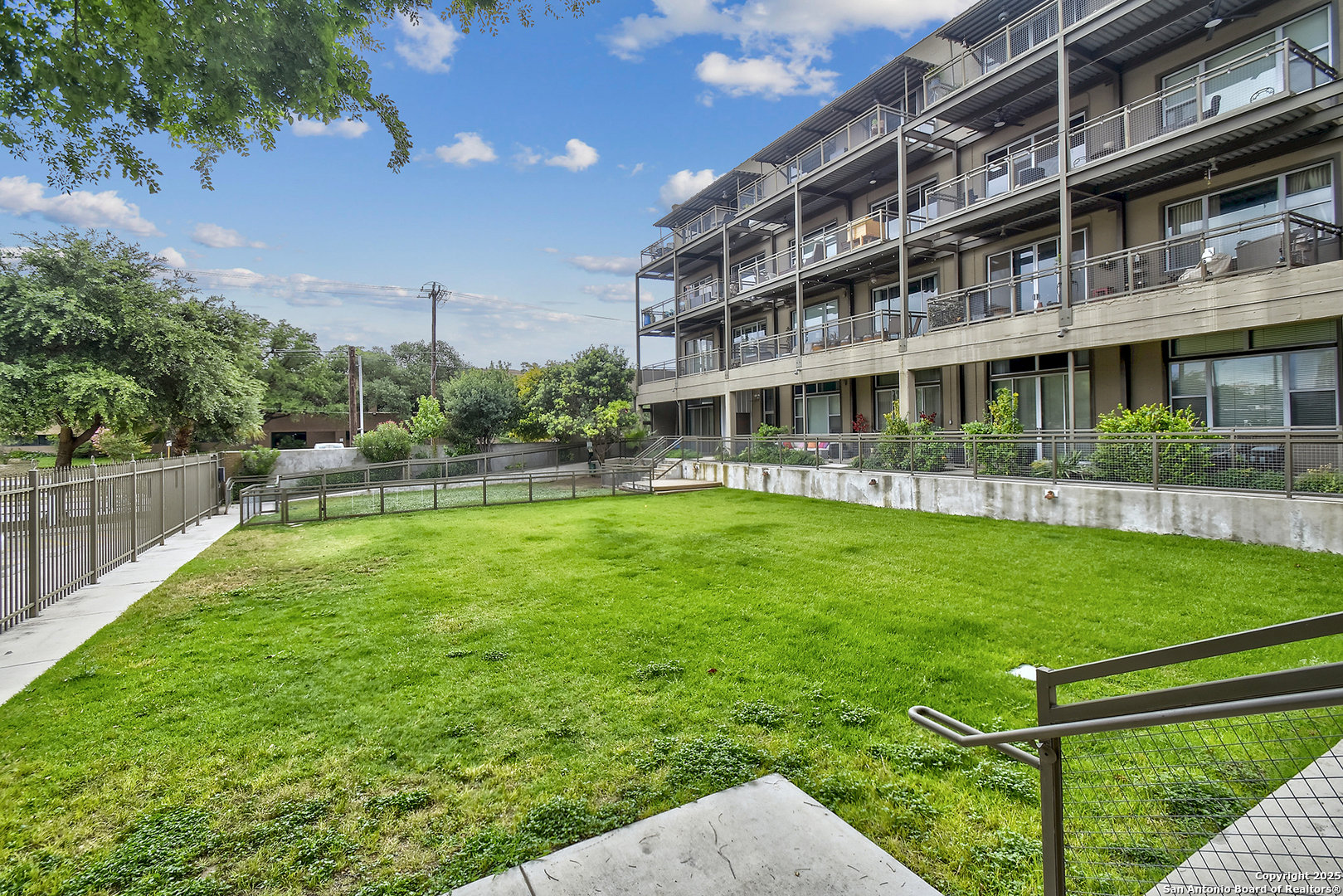 831 S Flores San Antonio TX 78204