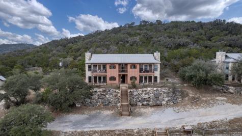23525 Us Highway 83 Concan TX 78838