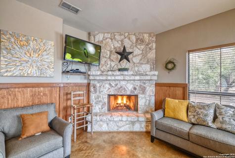 23525 Us Highway 83 Concan TX 78838