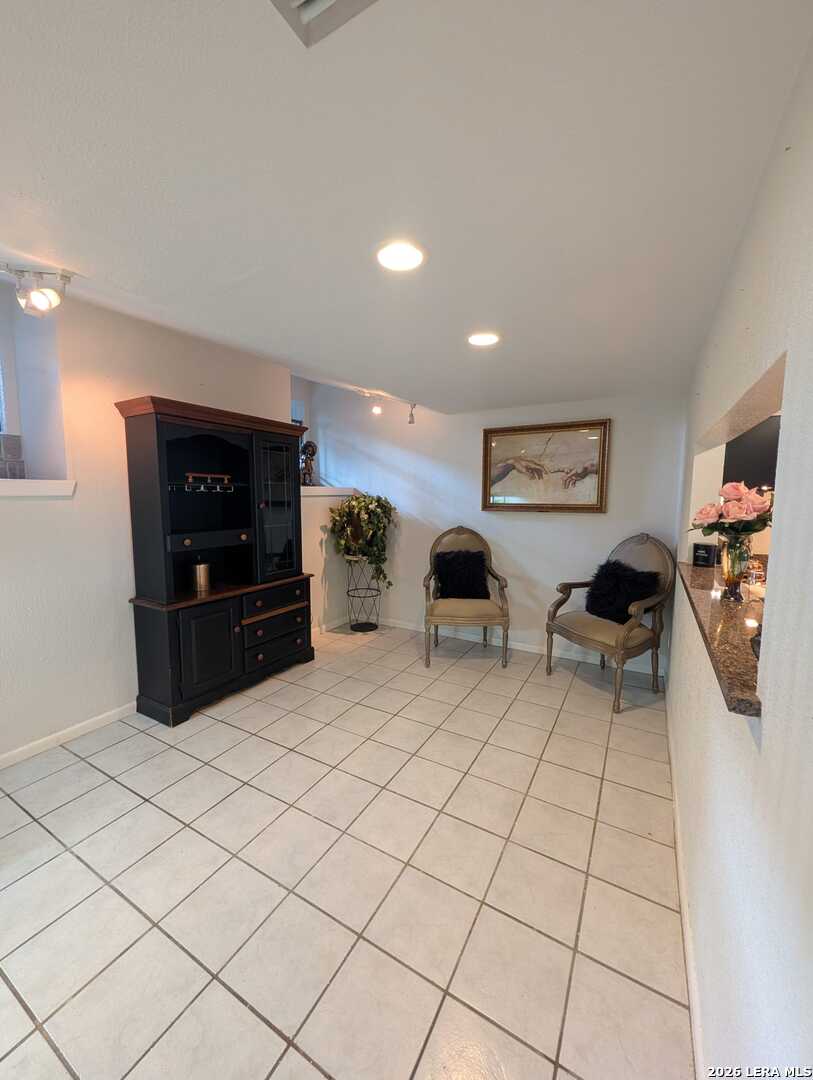 3103 Eisenhauer San Antonio TX 78209