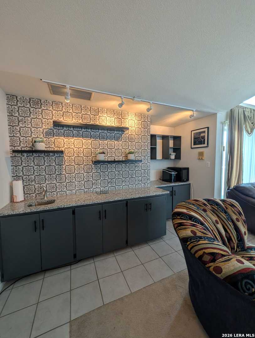 3103 Eisenhauer San Antonio TX 78209