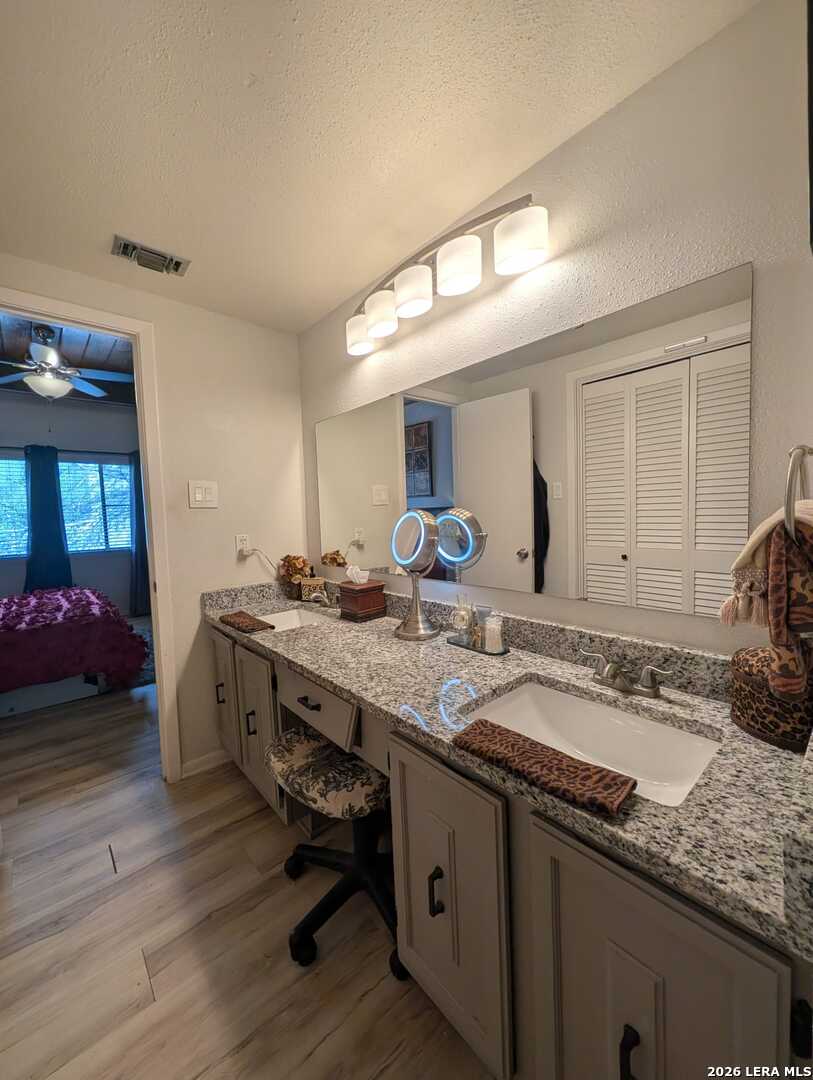 3103 Eisenhauer San Antonio TX 78209
