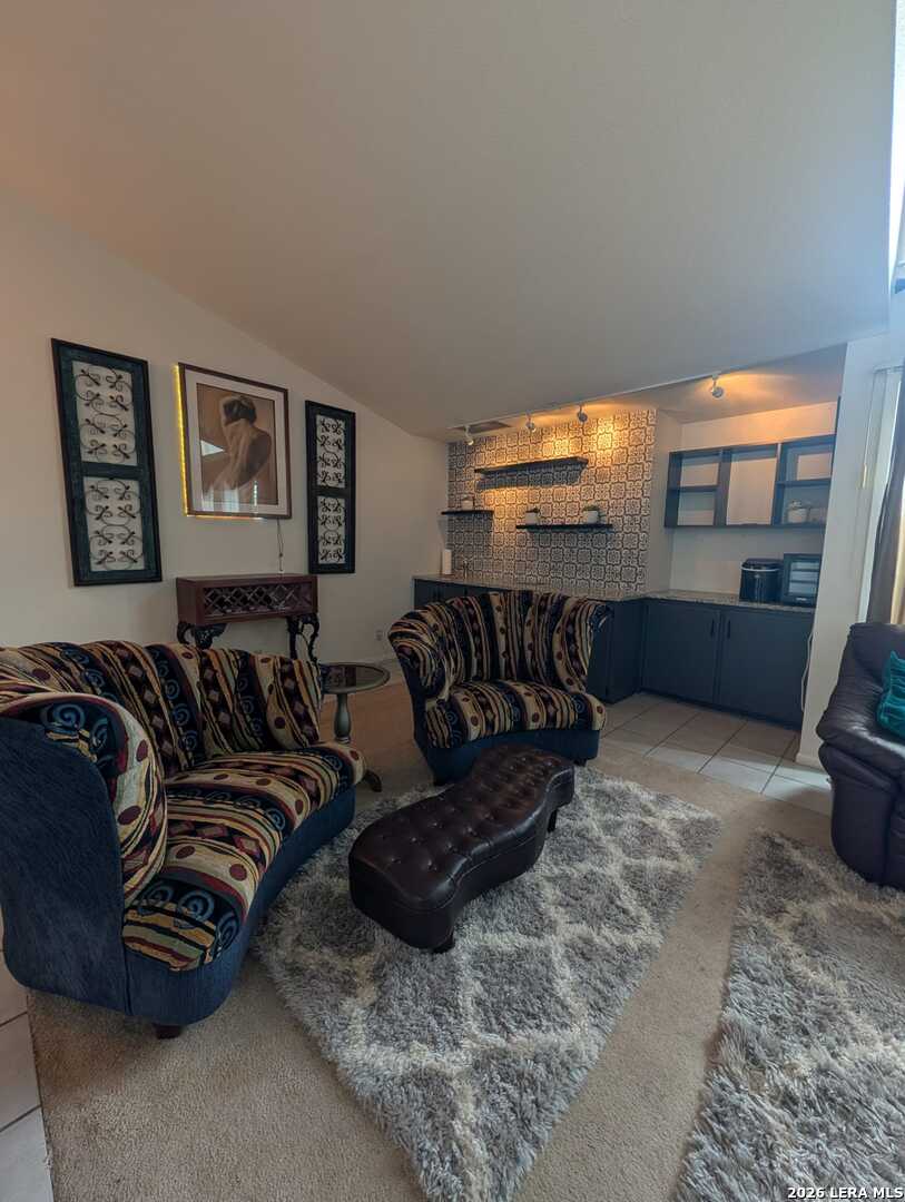 3103 Eisenhauer San Antonio TX 78209