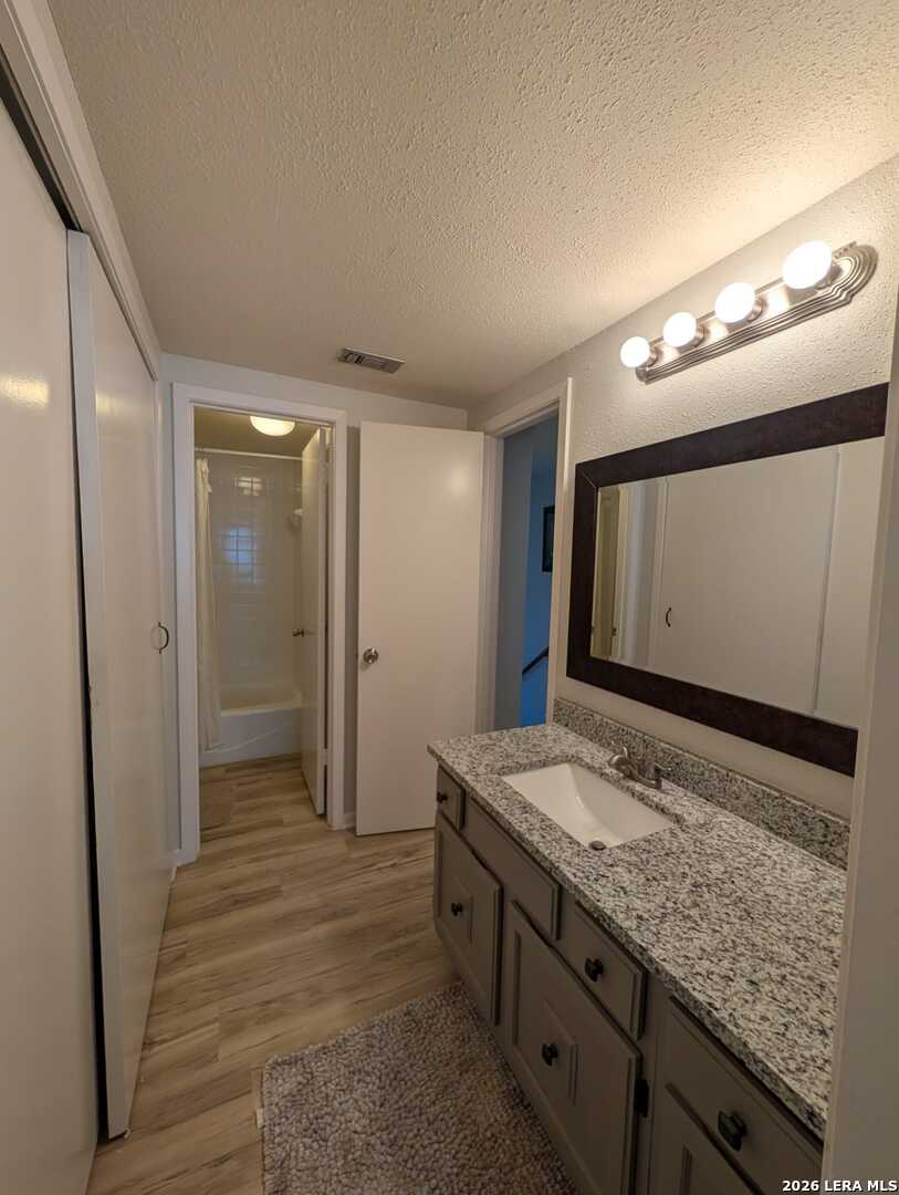 3103 Eisenhauer San Antonio TX 78209