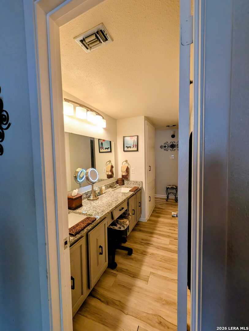 3103 Eisenhauer San Antonio TX 78209