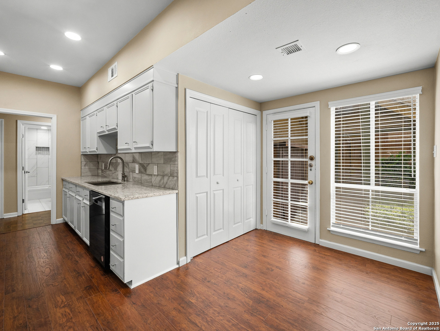 3678 Hidden Drive San Antonio TX 78217