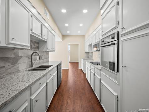 3678 Hidden Drive San Antonio TX 78217
