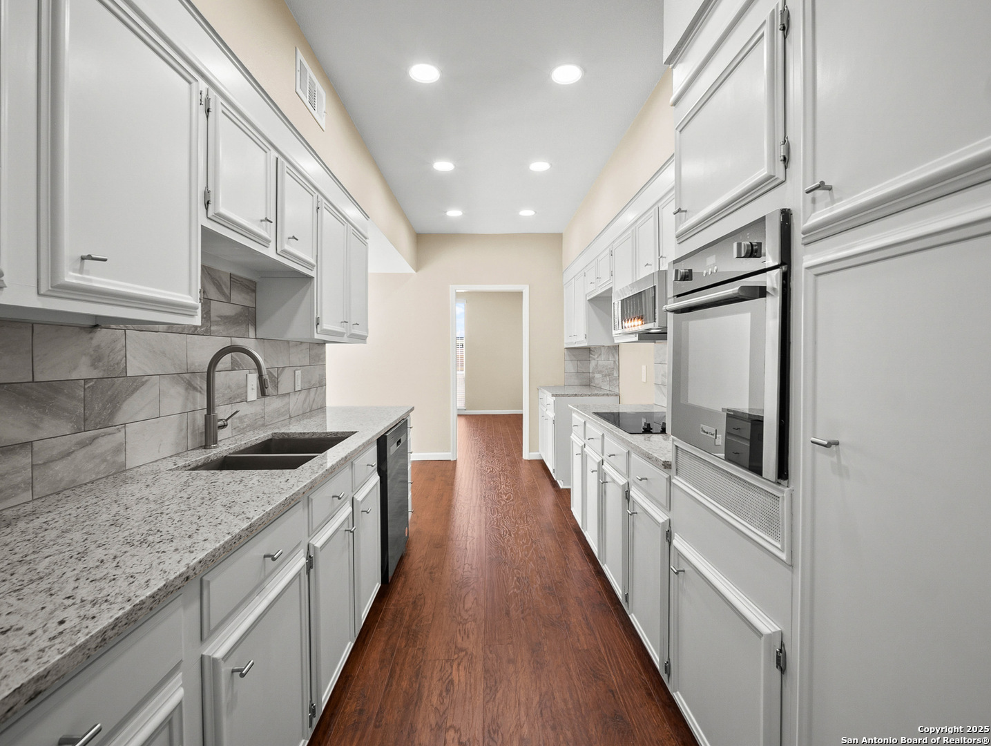 3678 Hidden Drive San Antonio TX 78217