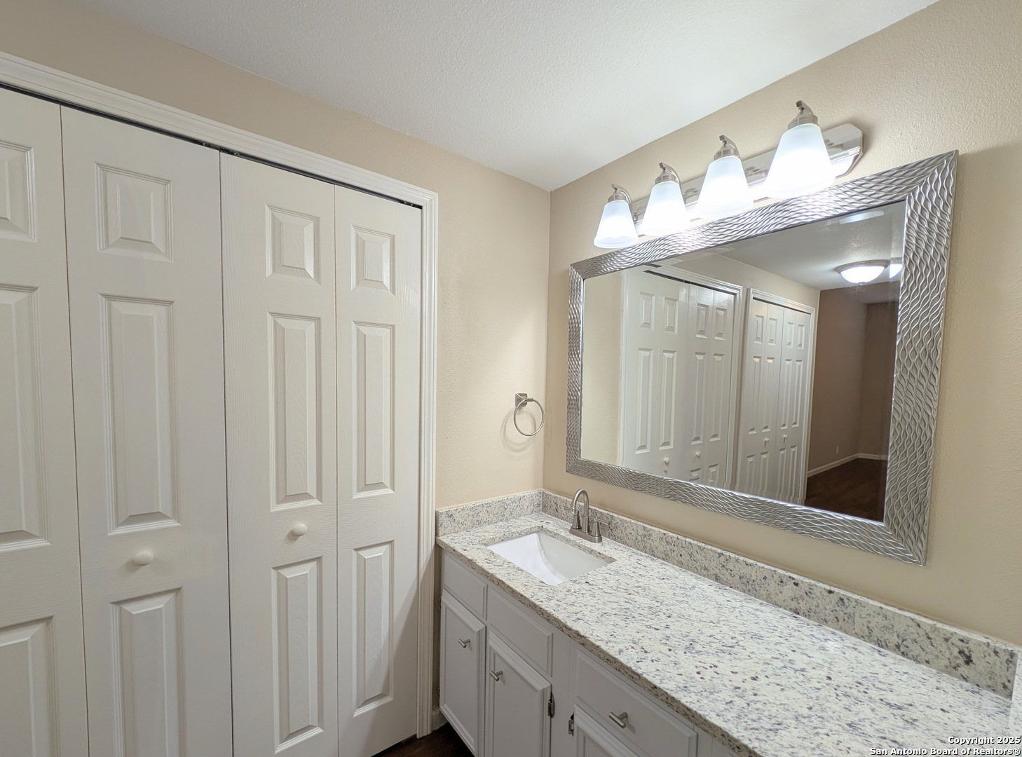 3678 Hidden Drive San Antonio TX 78217