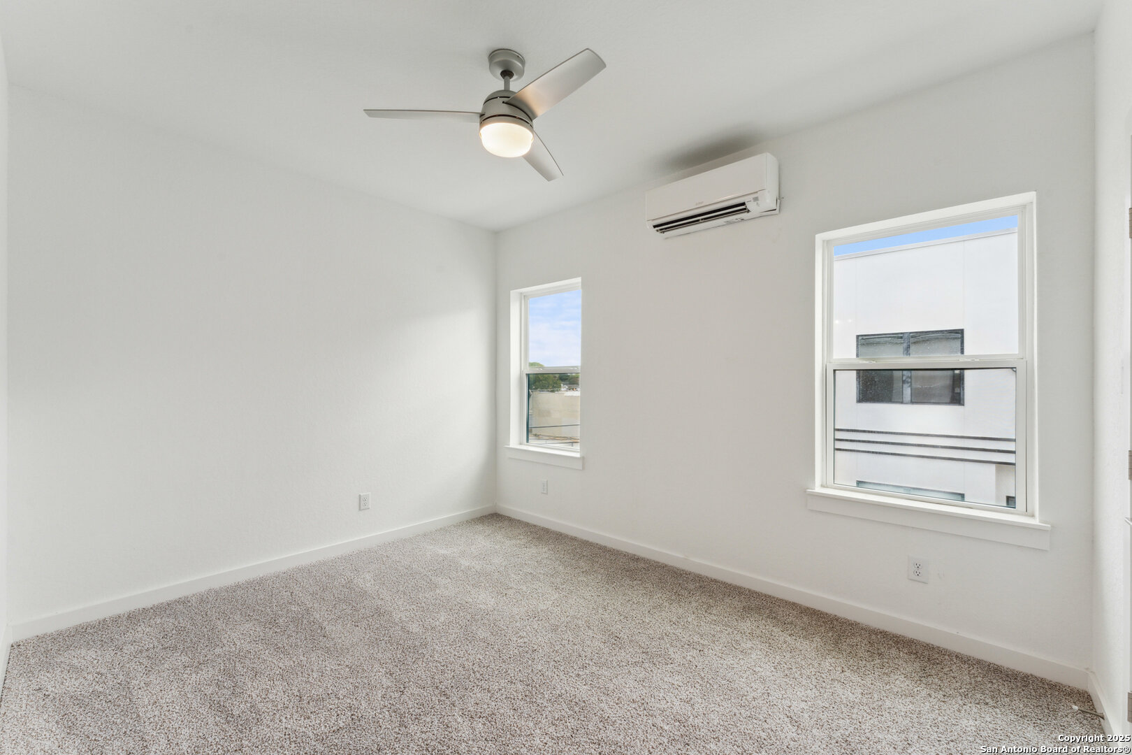 3214 N Elmendorf San Antonio TX 78201