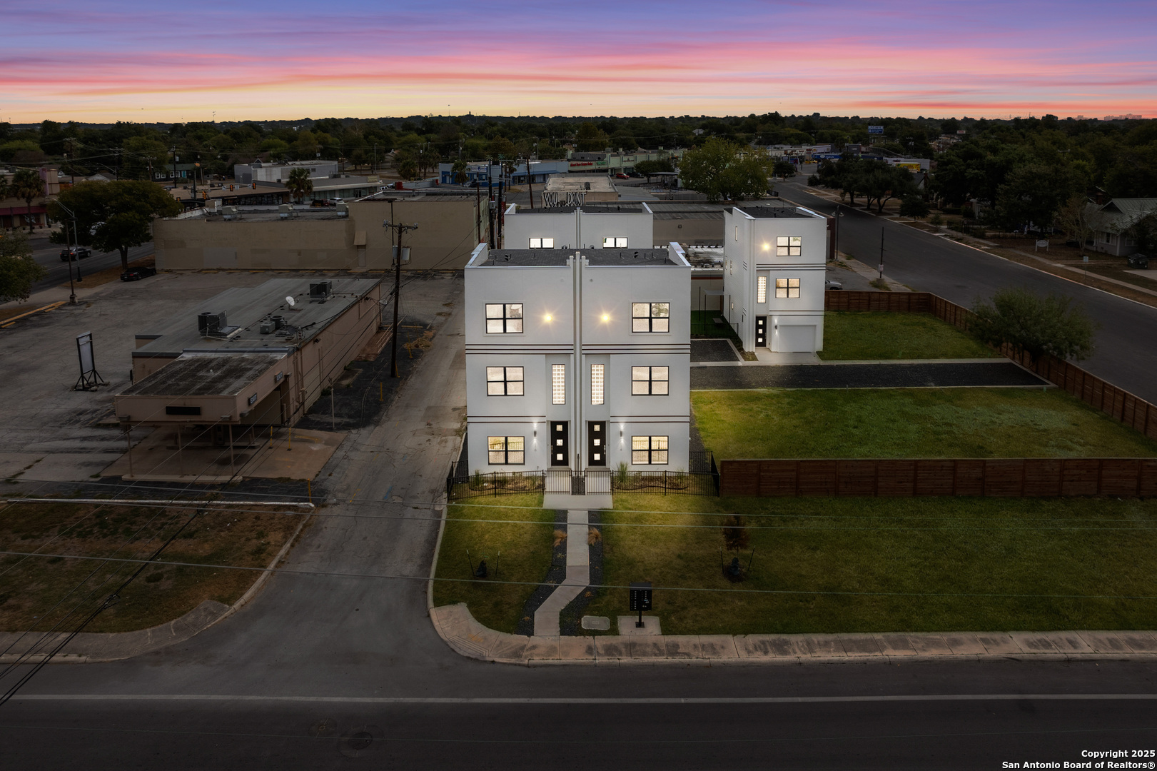 3214 N Elmendorf San Antonio TX 78201