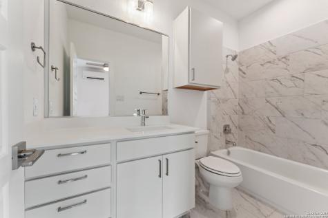 3214 N Elmendorf San Antonio TX 78201