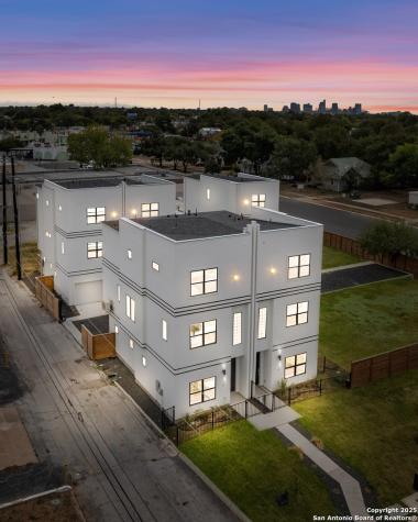 3214 N Elmendorf San Antonio TX 78201