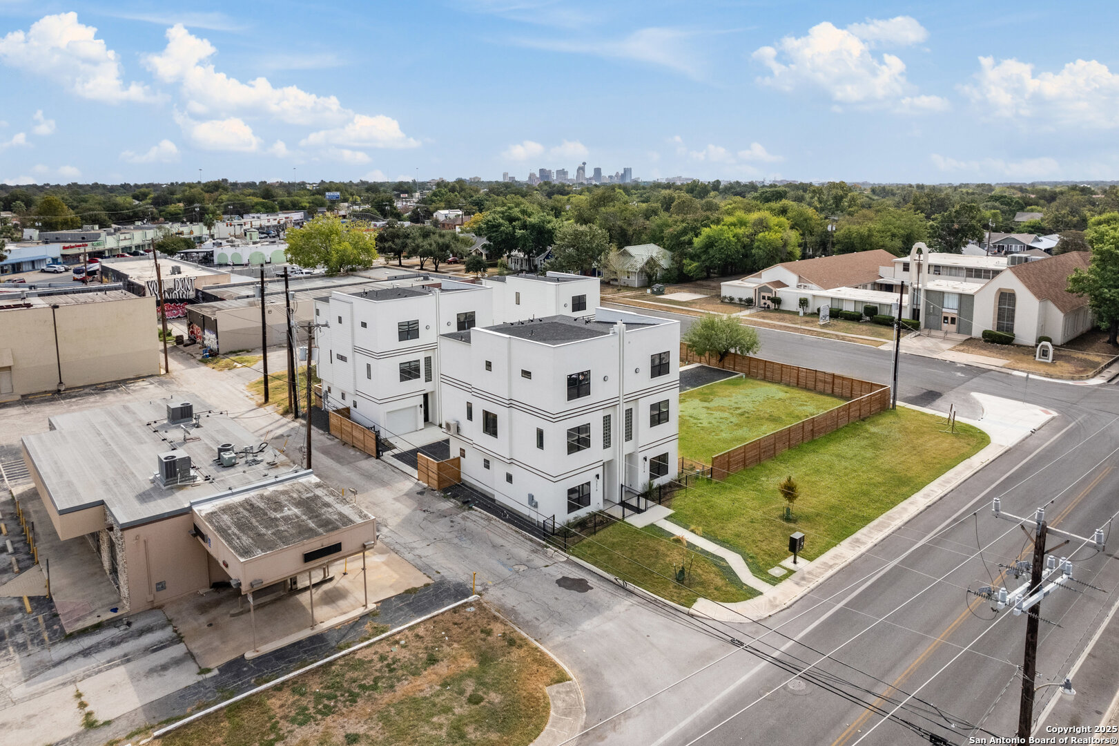 3214 N Elmendorf San Antonio TX 78201