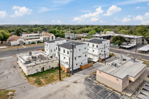 3214 N Elmendorf San Antonio TX 78201