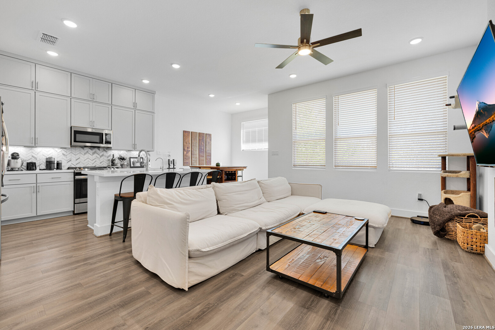 8851 Oakland San Antonio TX 78240