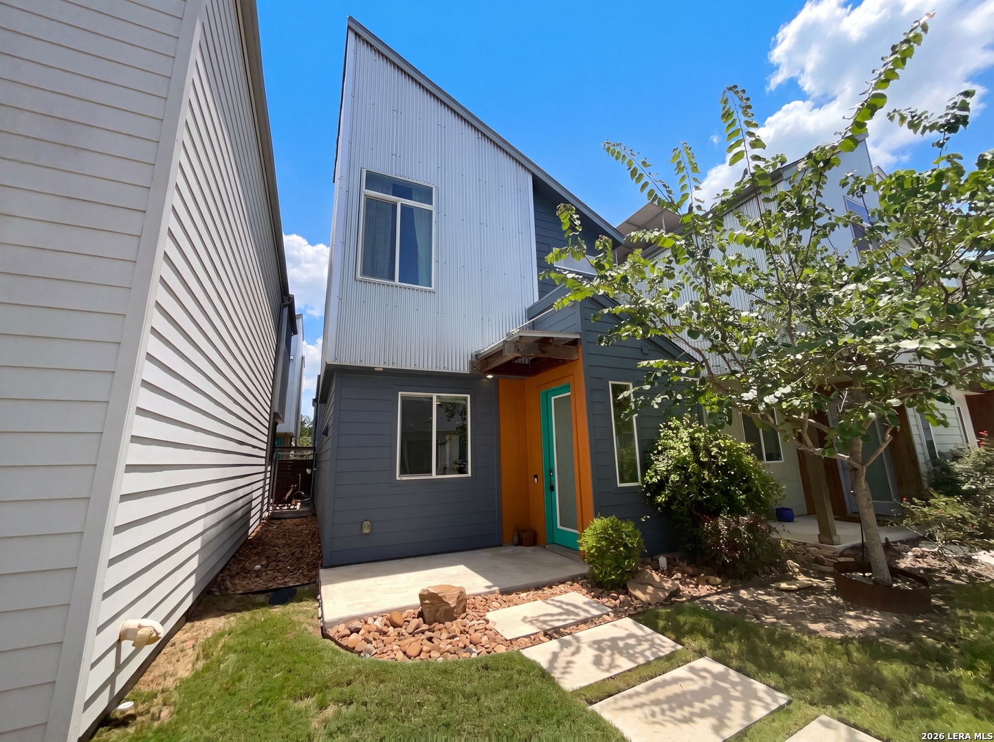 330 Clay San Antonio TX 78204