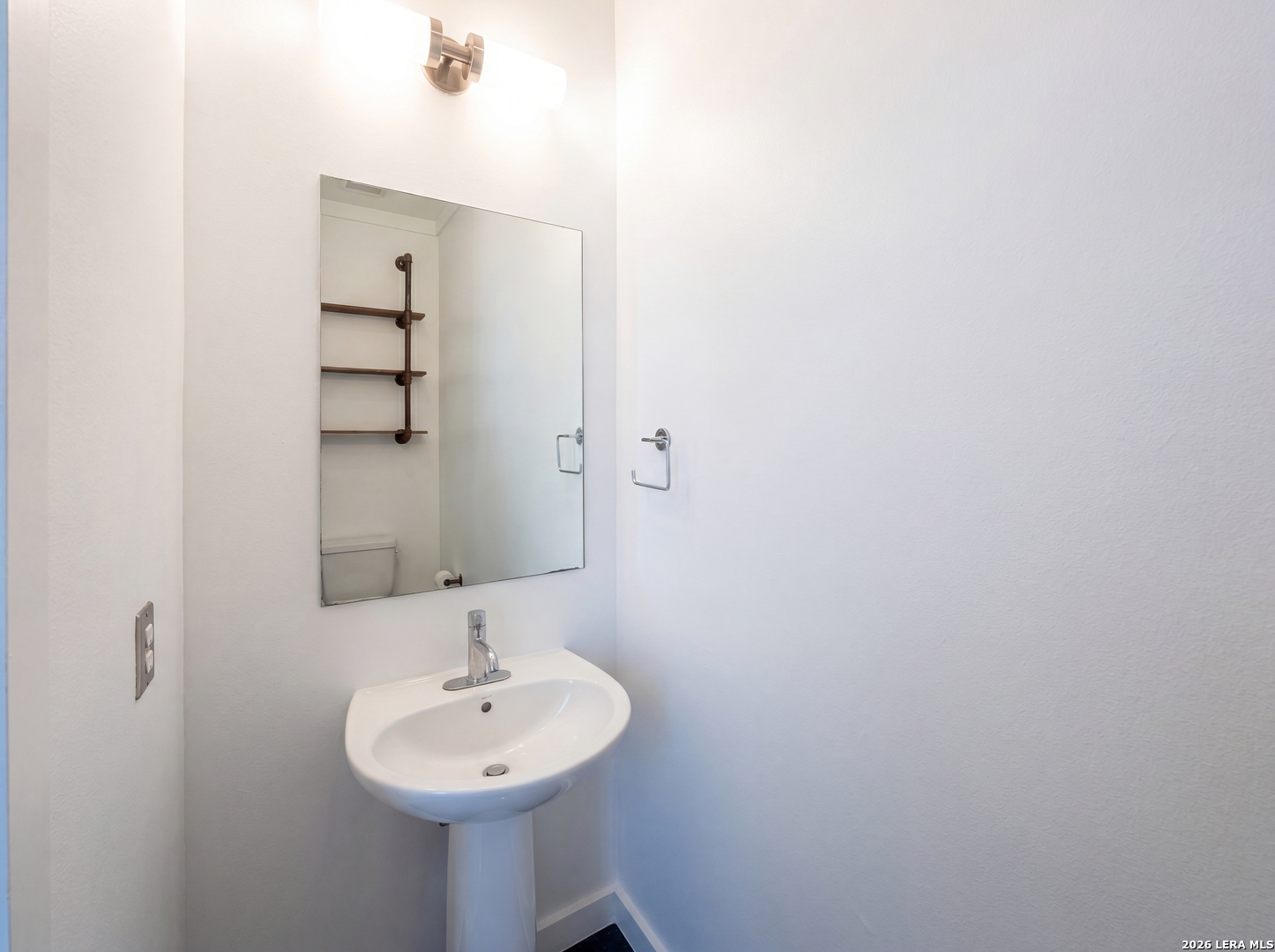 330 Clay San Antonio TX 78204