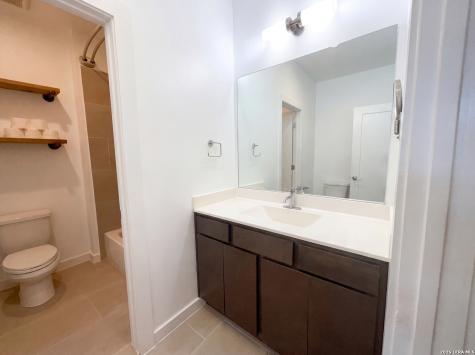 330 Clay San Antonio TX 78204