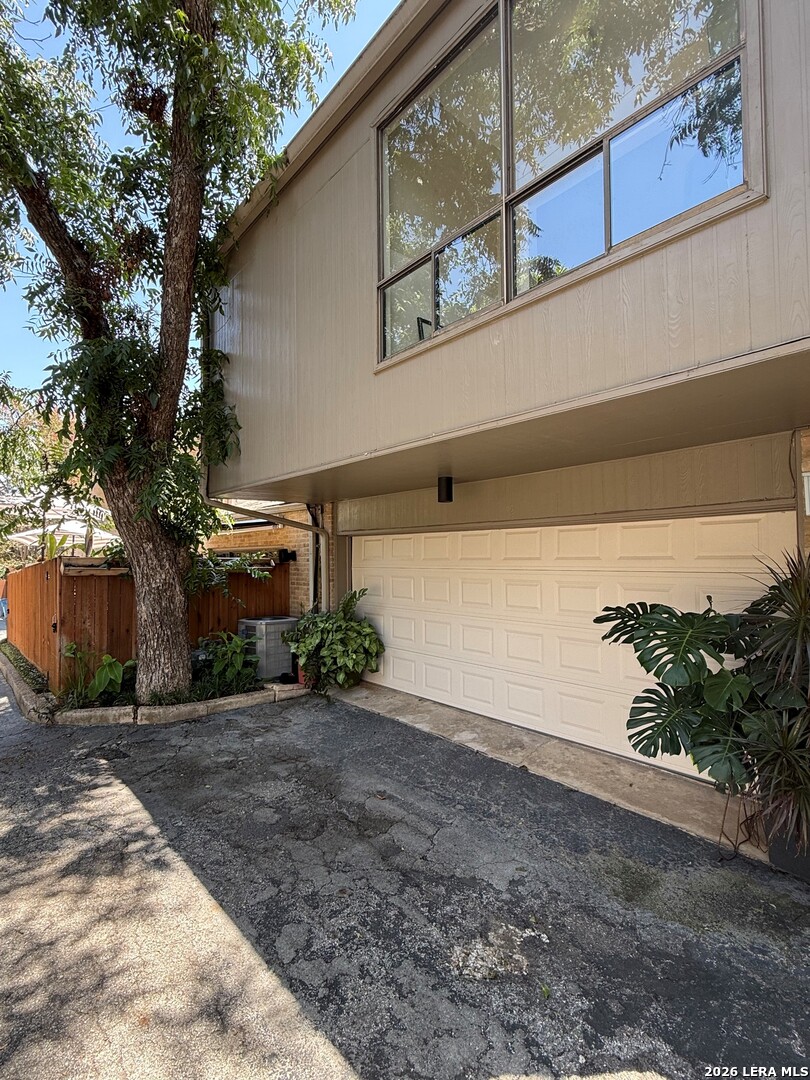 7 Gallery Court San Antonio TX 78209