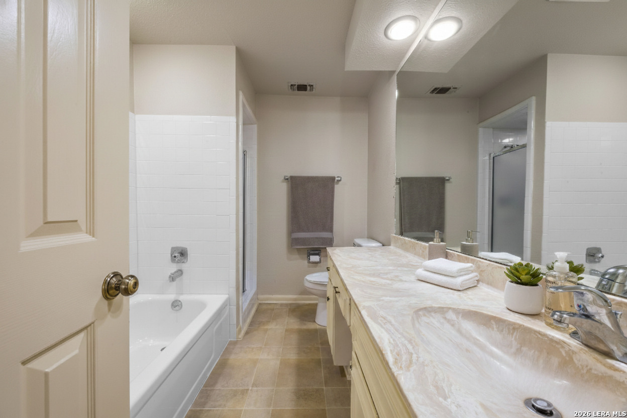 2611 Eisenhauer San Antonio TX 78209
