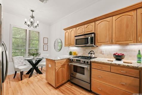 137 Saint Dennis San Antonio TX 78209