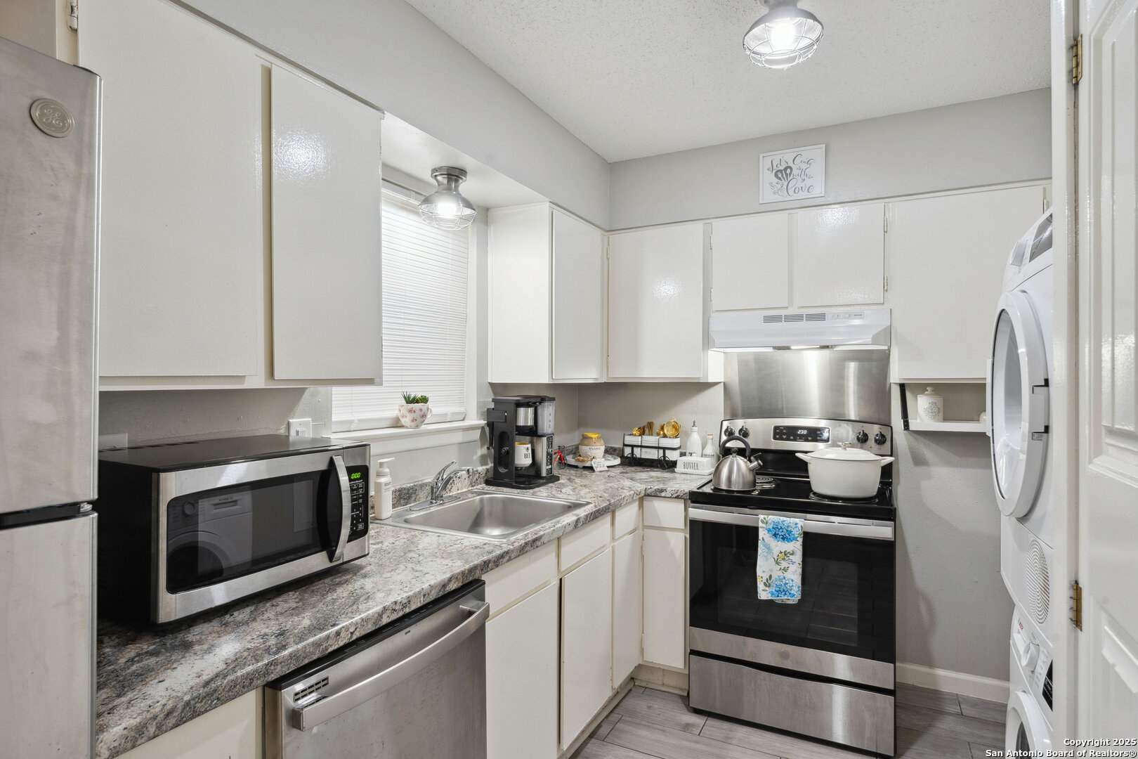 923 Vance Jackson San Antonio TX 78201