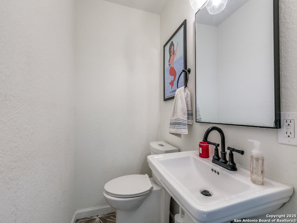 166 Elizabeth Road San Antonio TX 78209