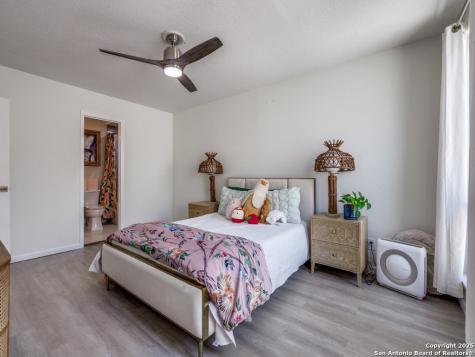 166 Elizabeth Road San Antonio TX 78209