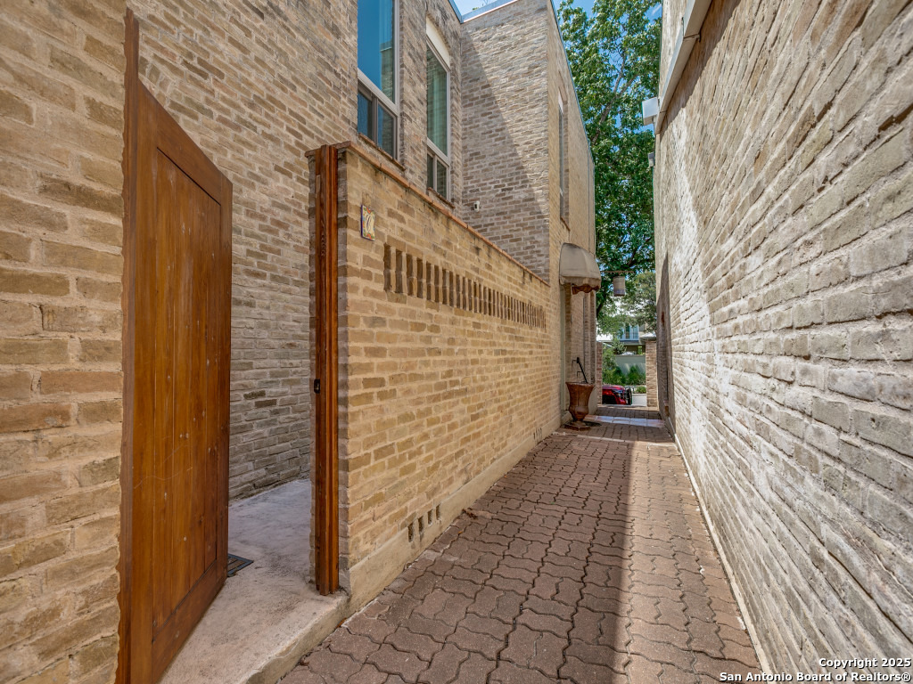 166 Elizabeth Road San Antonio TX 78209