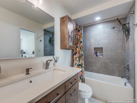 166 Elizabeth Road San Antonio TX 78209