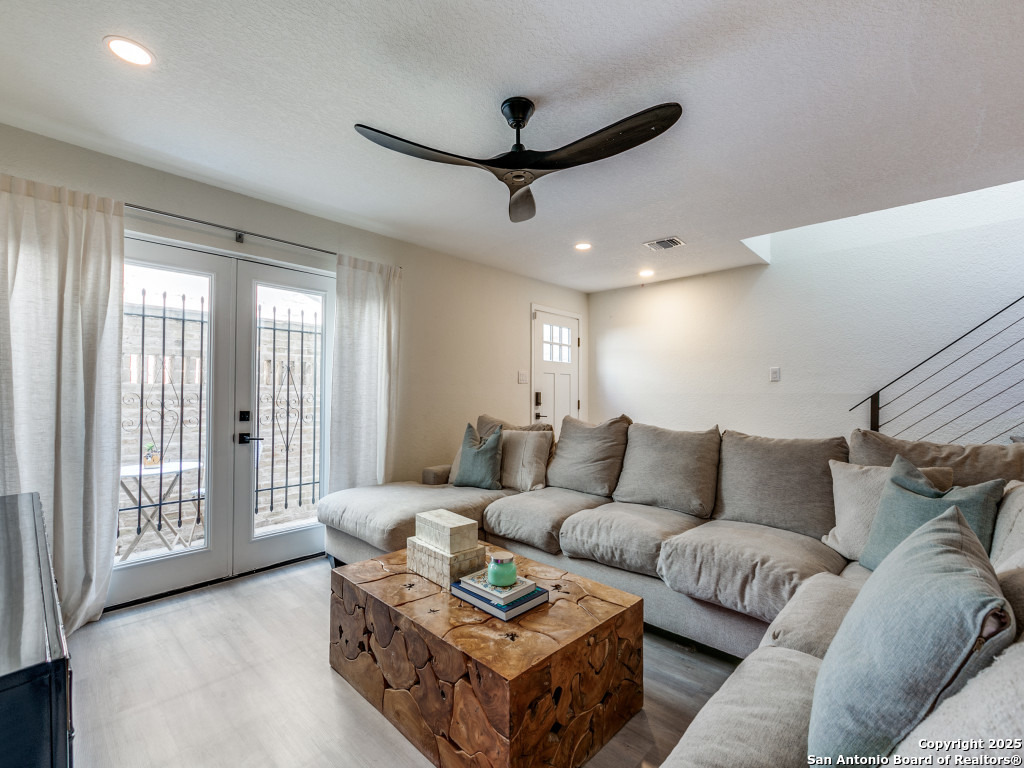 166 Elizabeth Road San Antonio TX 78209