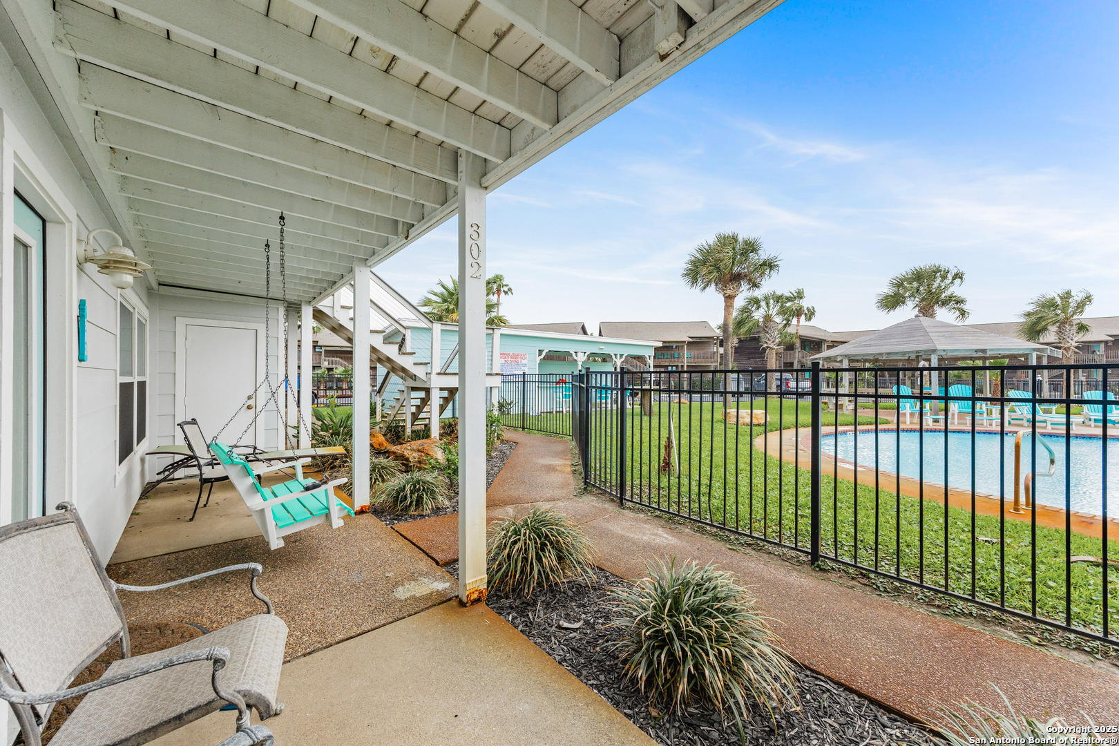 71 W Nassau Rockport TX 78382