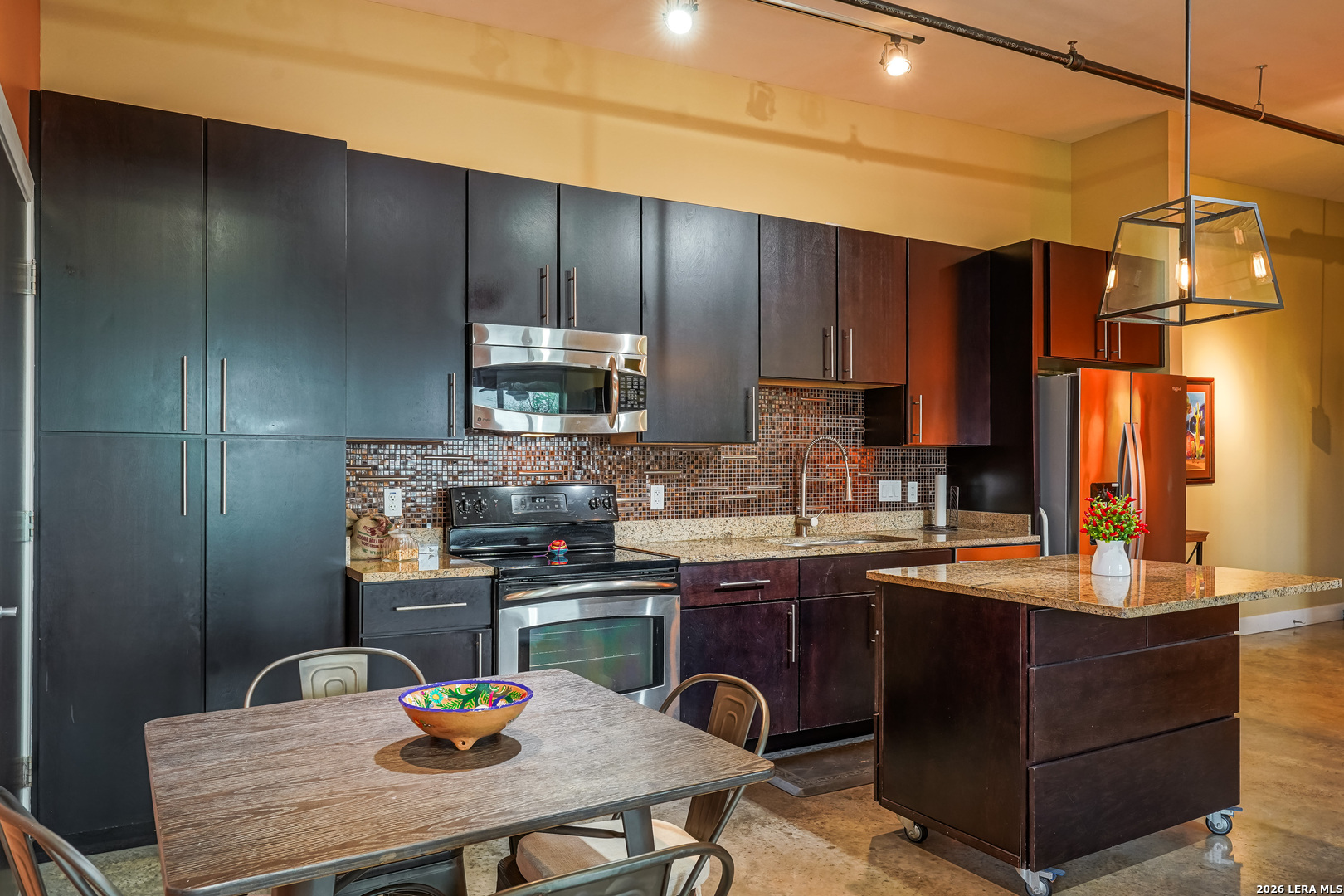 831 S Flores San Antonio TX 78204